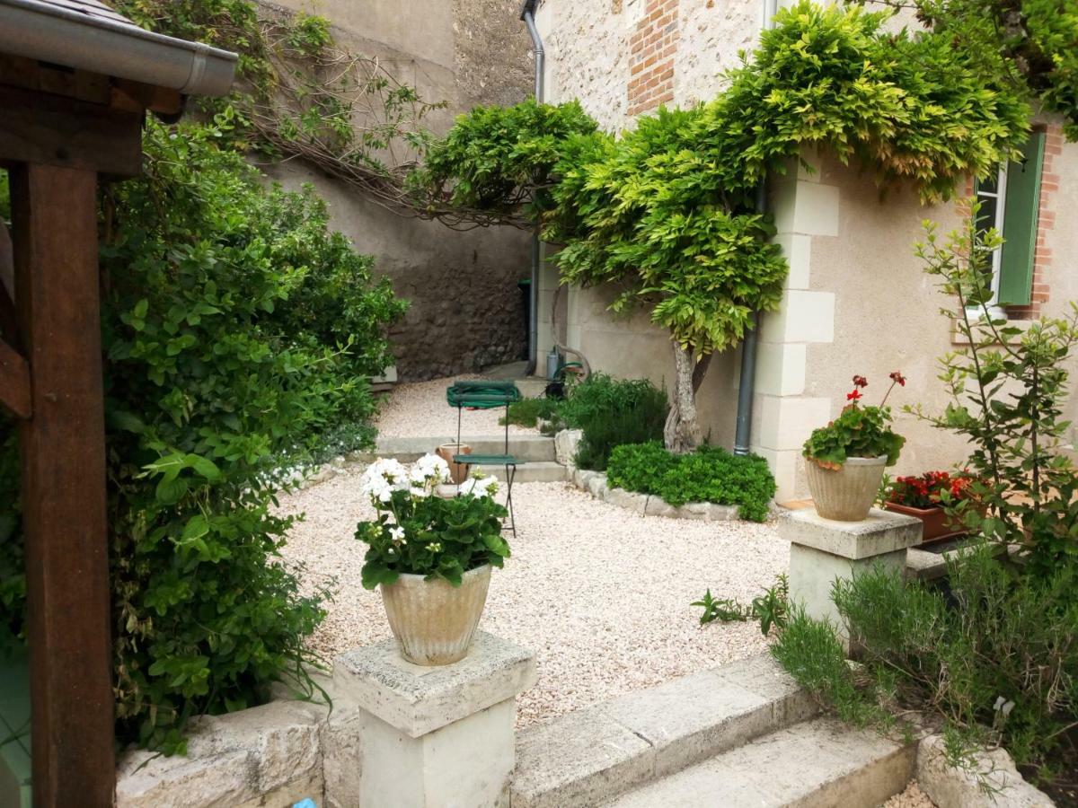 Hotel Le Petit Jardin Yoyo Monts Exteriér fotografie