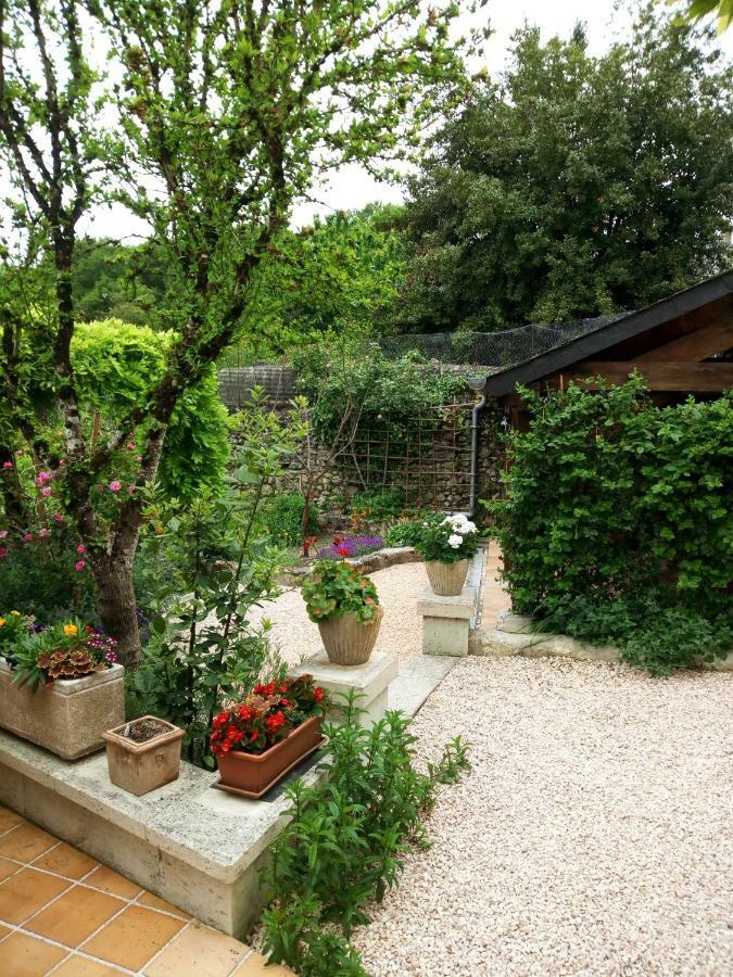 Hotel Le Petit Jardin Yoyo Monts Exteriér fotografie